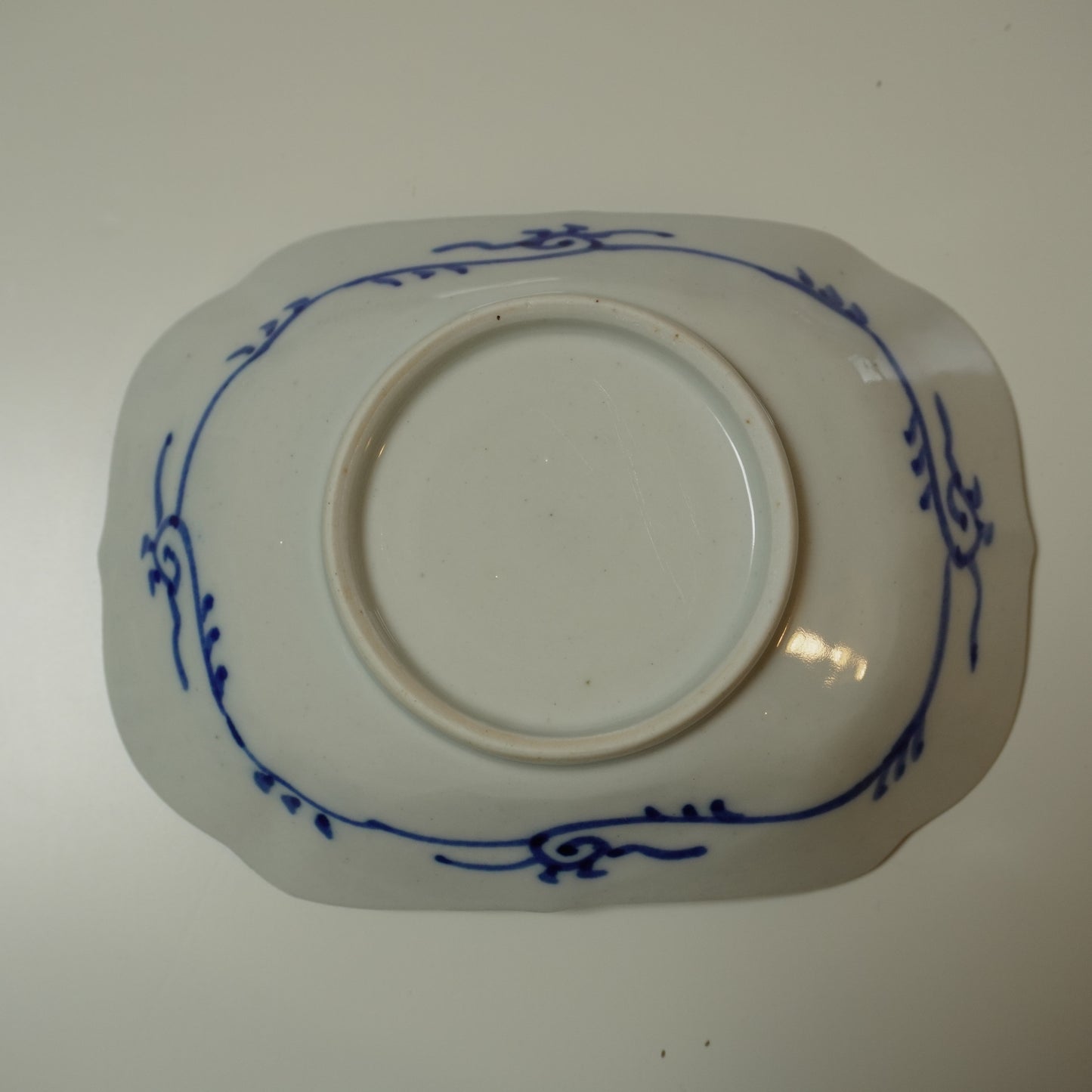 華奢な景色の長方形皿
