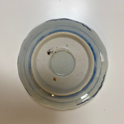 鮮やかブルーが印象的な深皿