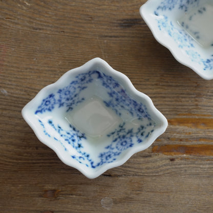 愛らしい菱形豆皿