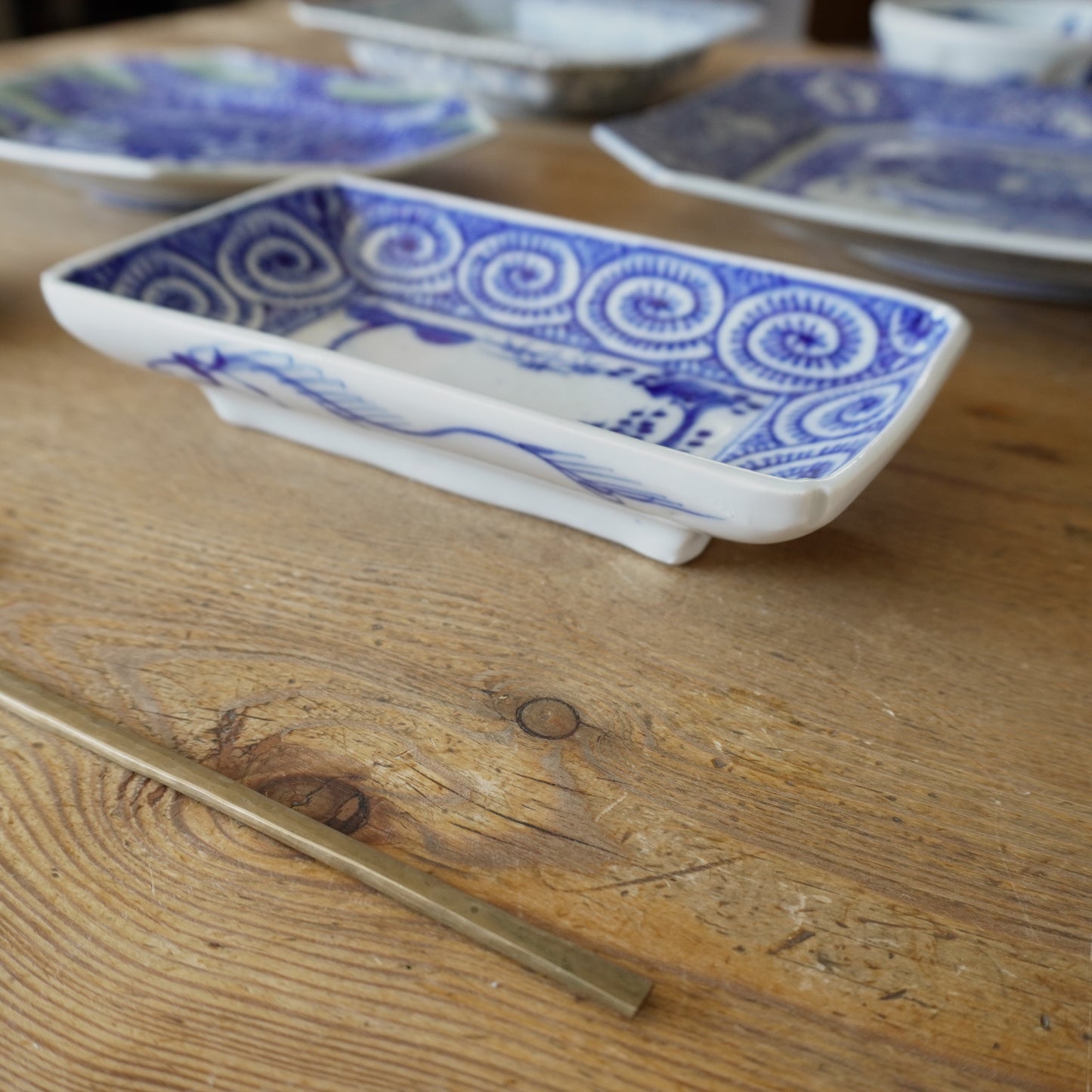 蛸唐草の染付長皿