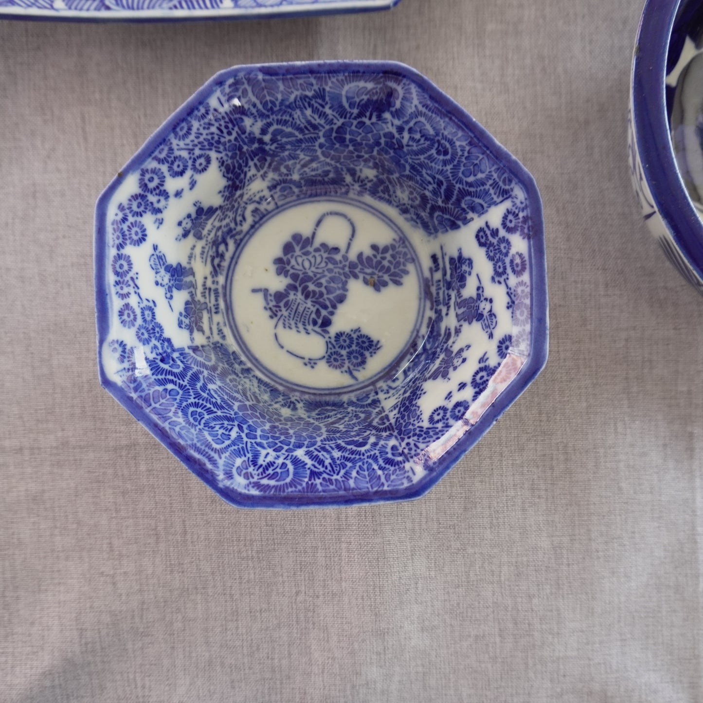 花尽くしの八角丼鉢