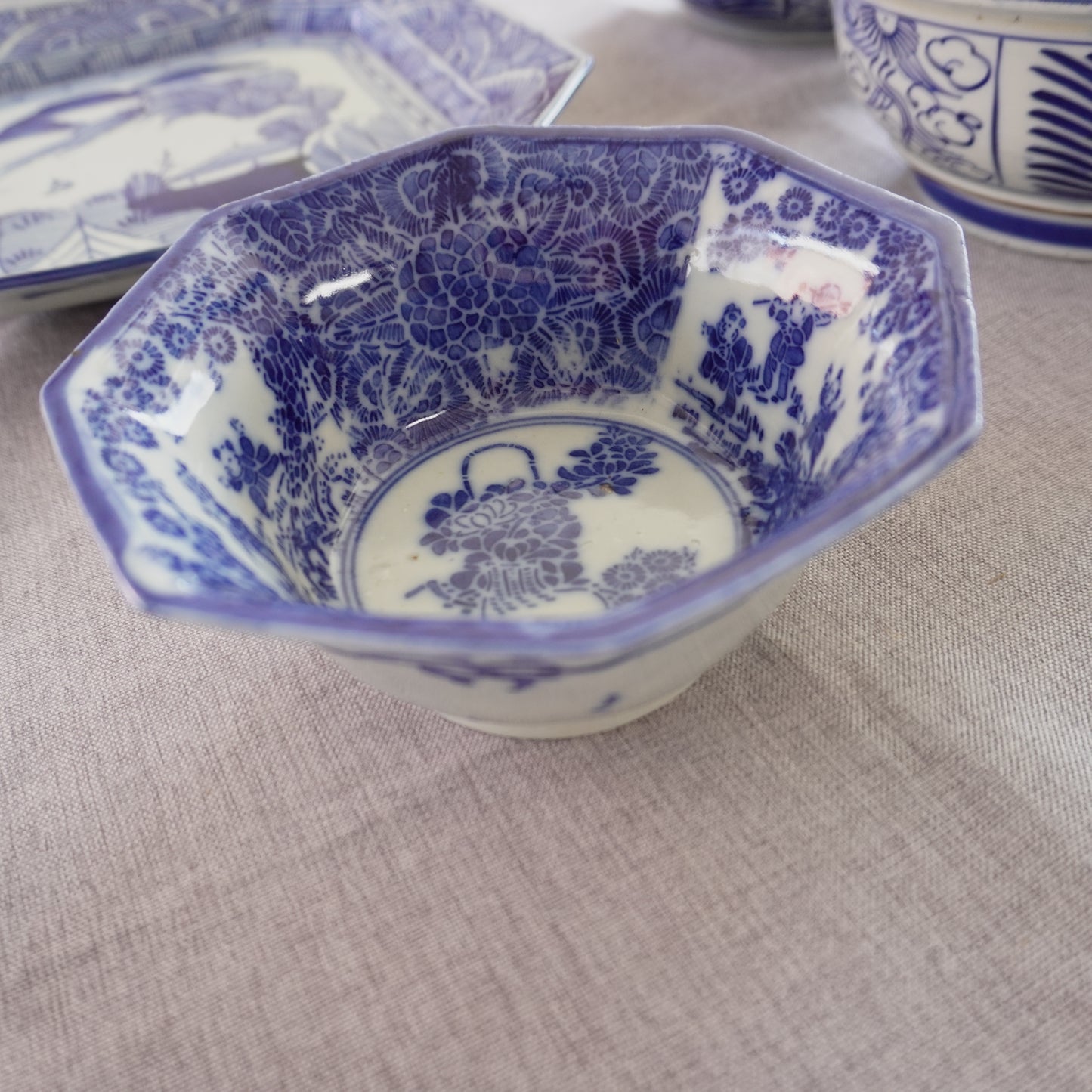 花尽くしの八角丼鉢