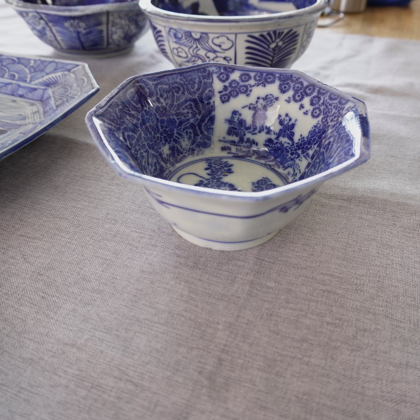 花尽くしの八角丼鉢