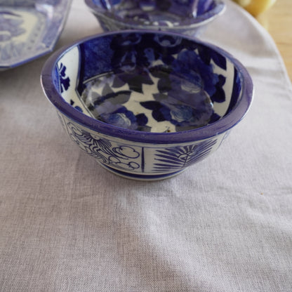 大輪牡丹と窓絵の中鉢