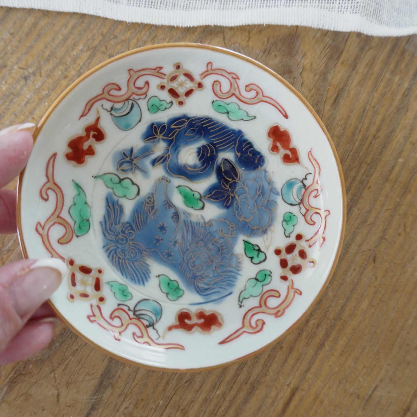 【甘手】唐獅子と雲泳ぐカラフル小皿
