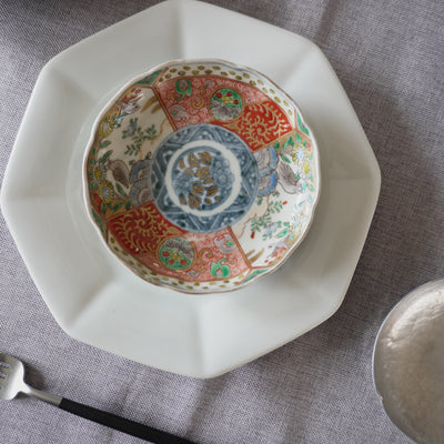 小鳥遊ぶ色絵小皿