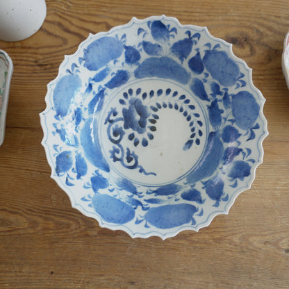 花のような染付丼鉢