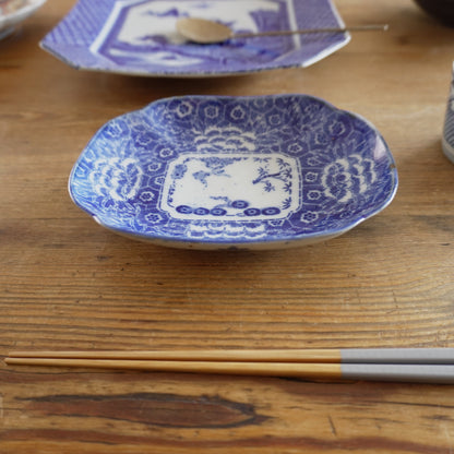 細やかな花々が料理を包み込む印判楕円皿 - Kotto Shop