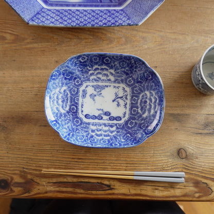 細やかな花々が料理を包み込む印判楕円皿 - Kotto Shop