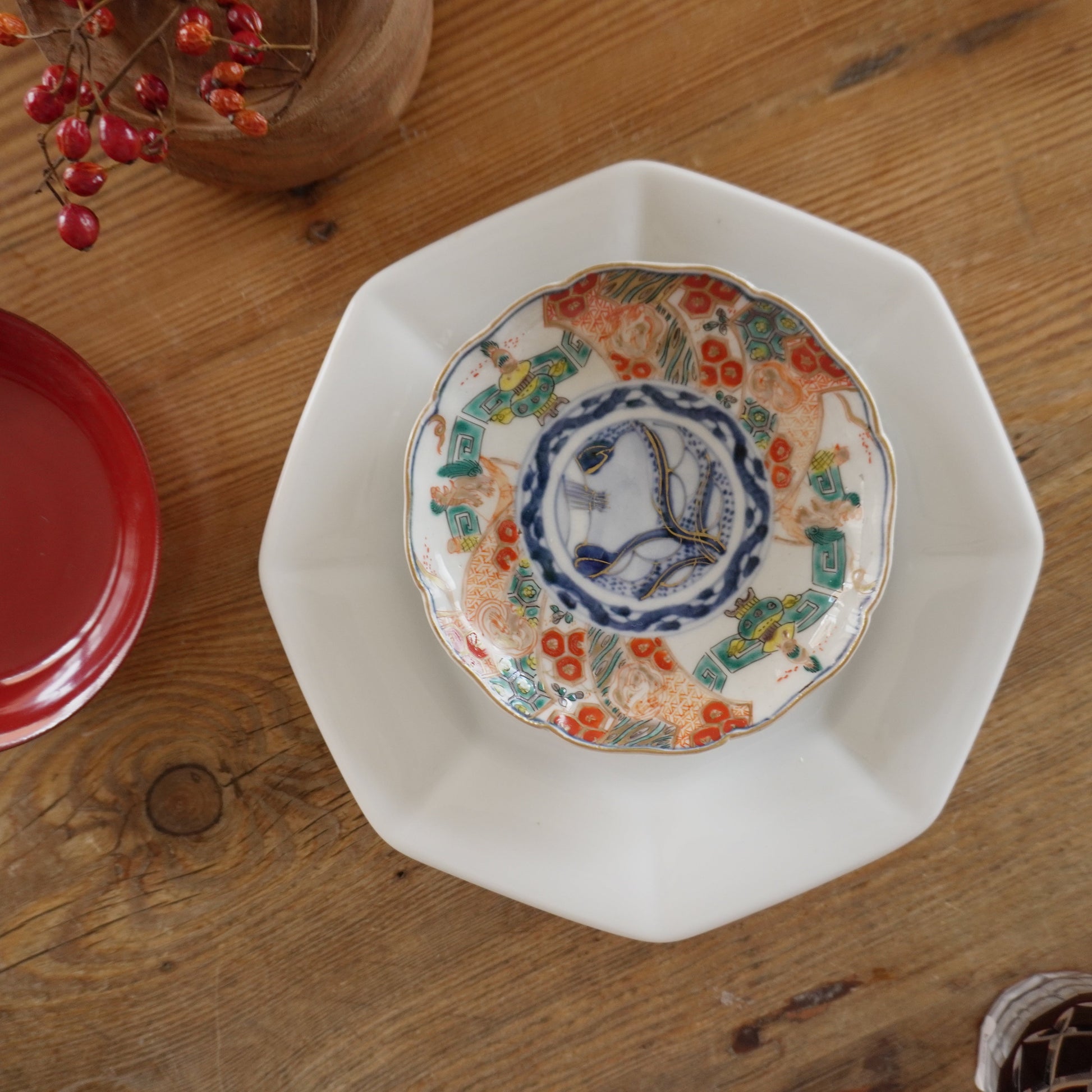 可憐な色合いの古伊万里金彩小皿 - Kotto Shop