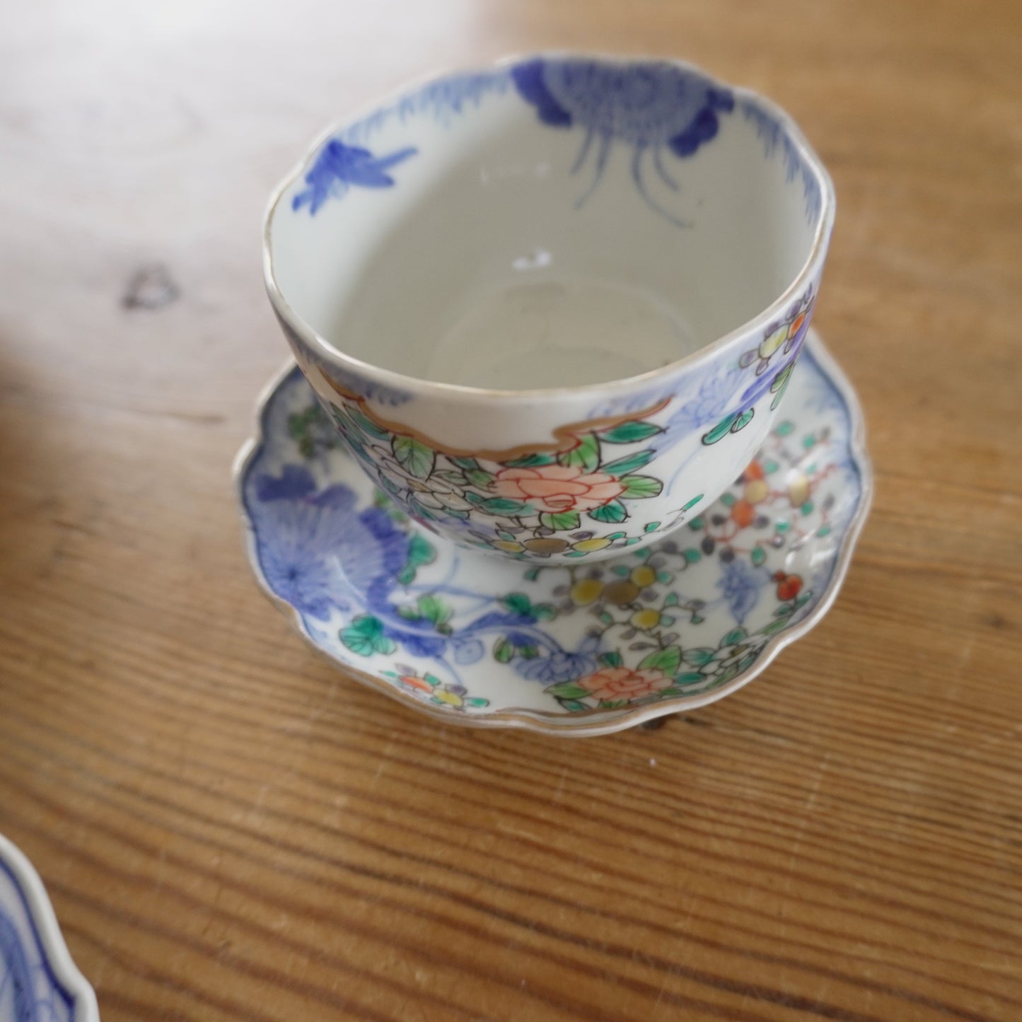 【向付】花に蝶が舞う余白の美しい器 - Kotto Shop