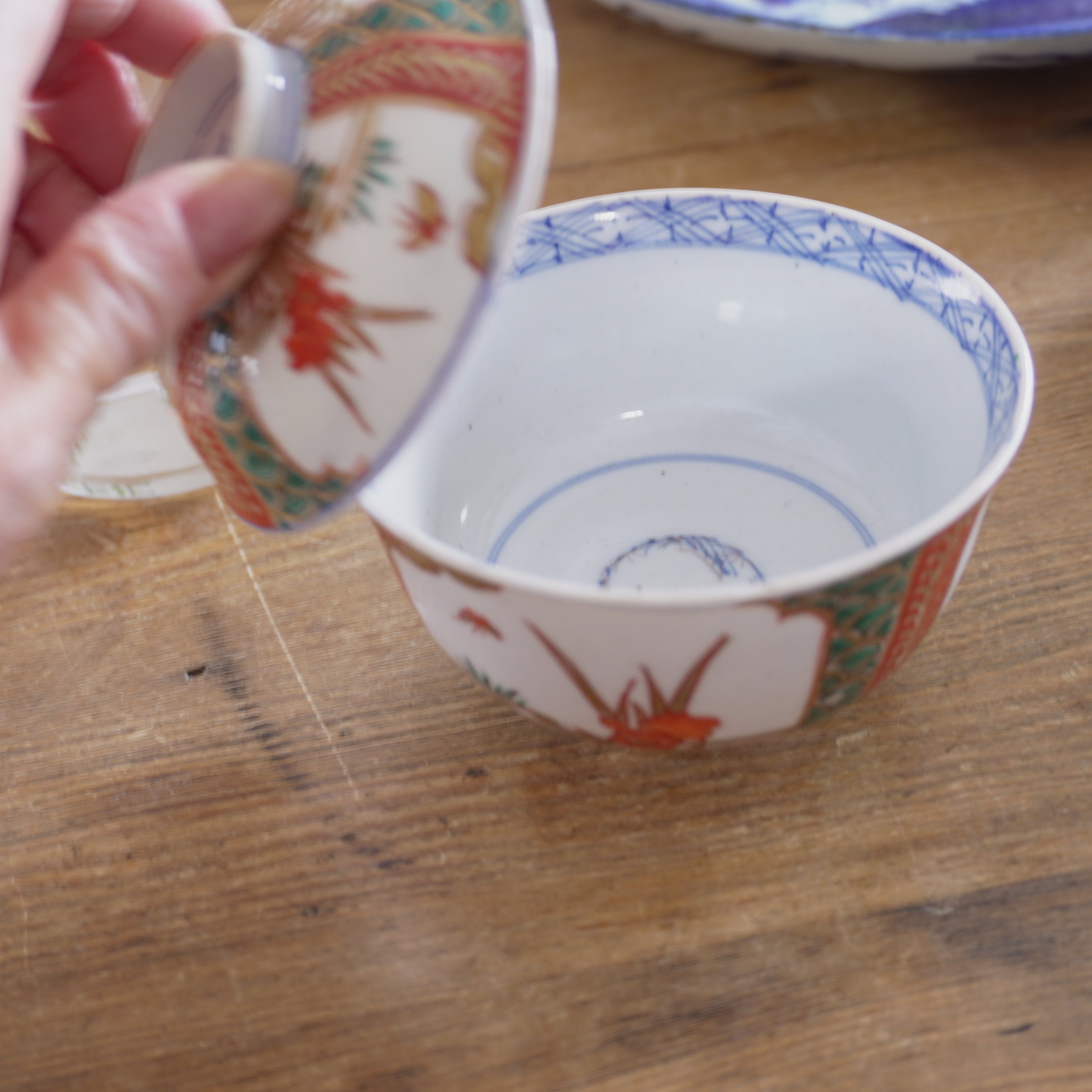 色絵あやめ蓋付き茶碗 – Kotto Shop