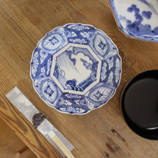 華やかに彩る染付変形中皿 - Kotto Shop