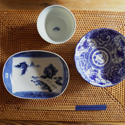 山水図の柔らかな染付楕円皿 - Kotto Shop