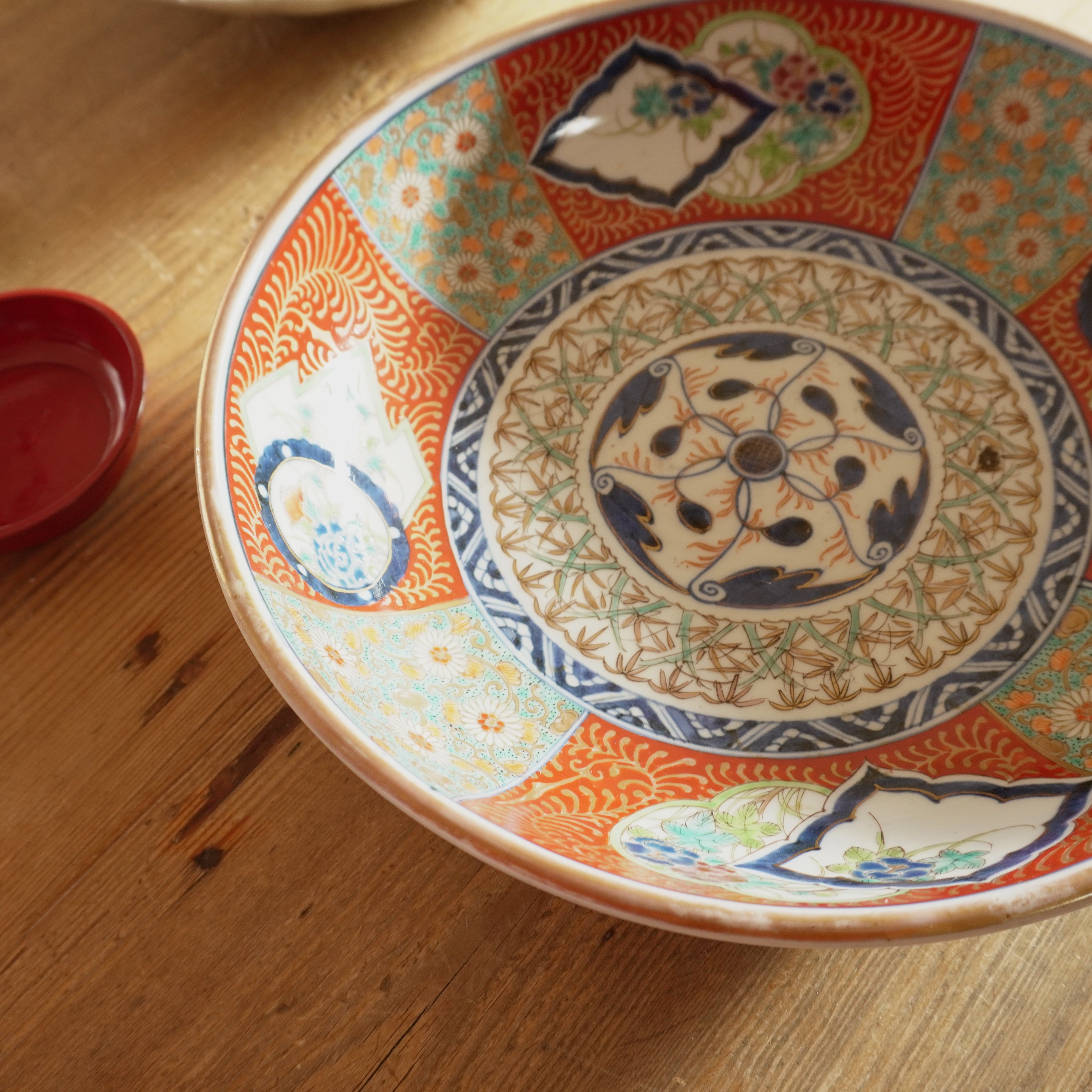 美しい色絵金彩の大鉢 – Kotto Shop