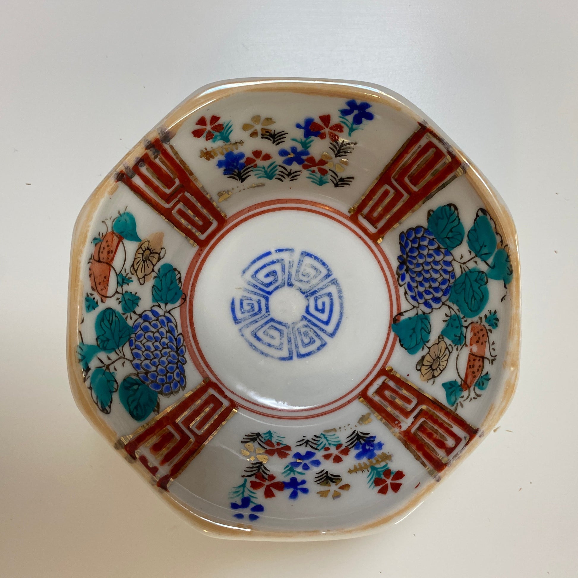 彩りが可愛らしい花模様の小鉢 - Kotto Shop