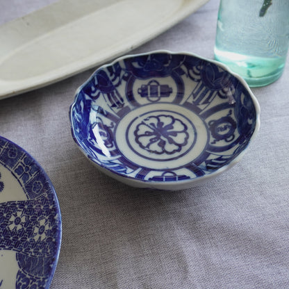 鮮やかブルーが印象的な深皿 - Kotto Shop