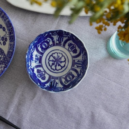 鮮やかブルーが印象的な深皿 - Kotto Shop