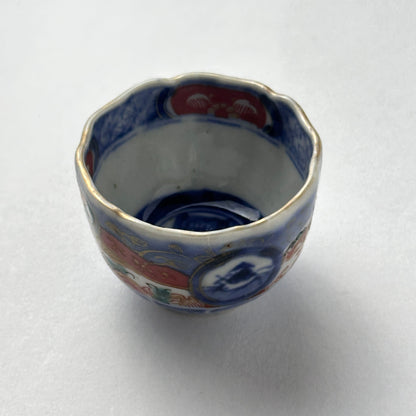 可愛らしい色絵古伊万里お猪口 - Kotto Shop