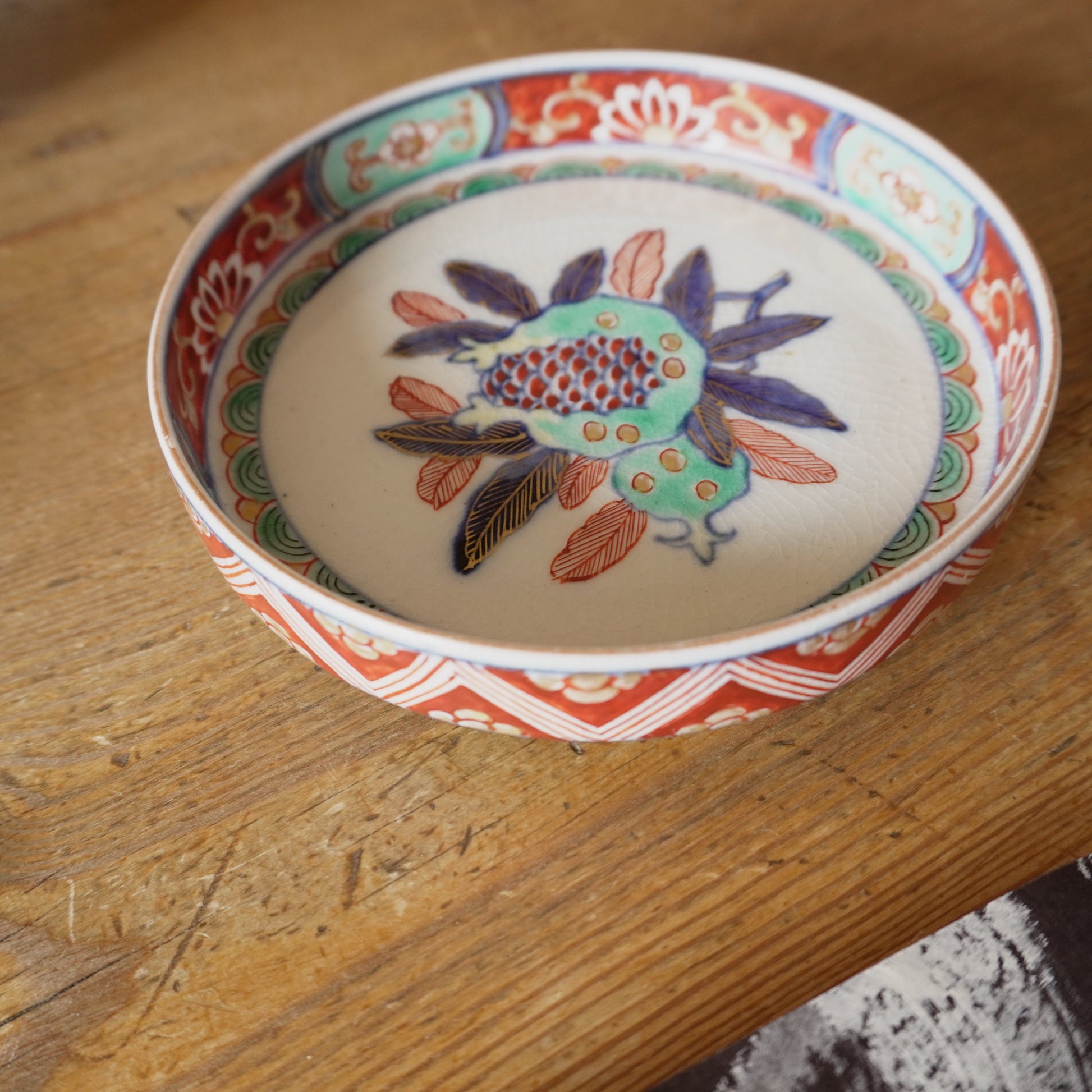 【甘手】柘榴柄のパステル九谷皿 - Kotto Shop