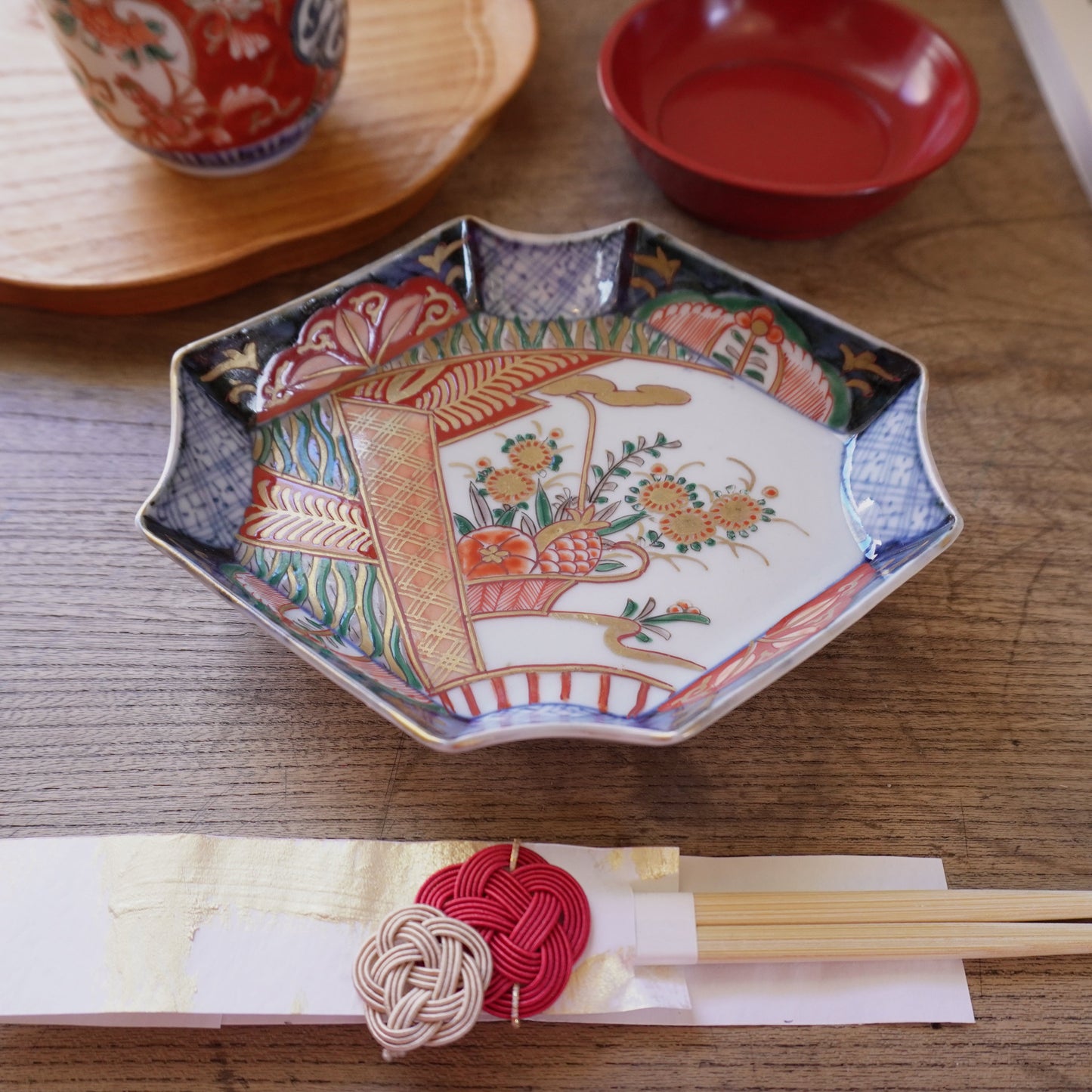 可憐な明治伊万里変形皿 - Kotto Shop