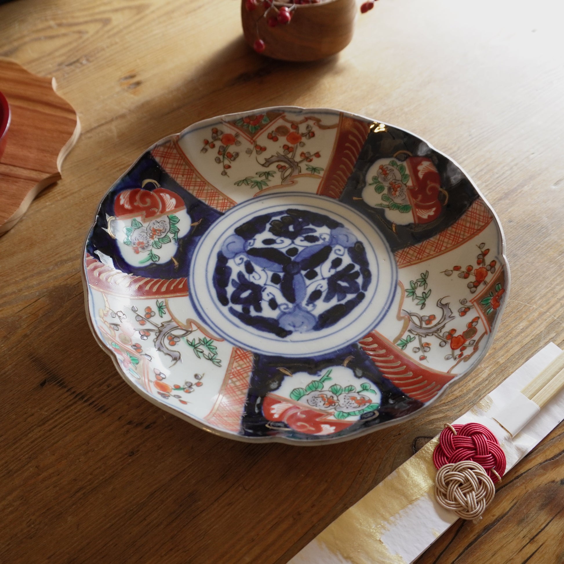 染錦の華やぎを纏う 七寸皿 - Kotto Shop