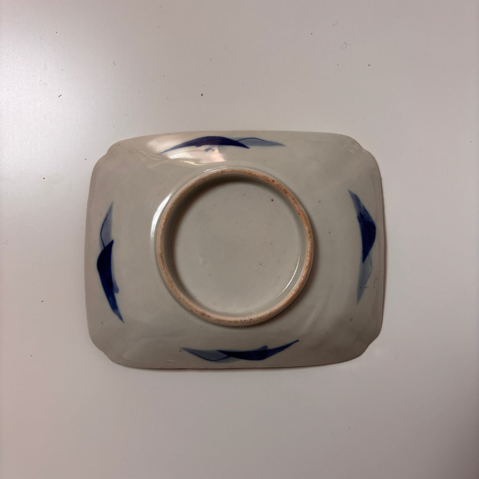 静かな山あいで金彩の美しい角皿 - Kotto Shop