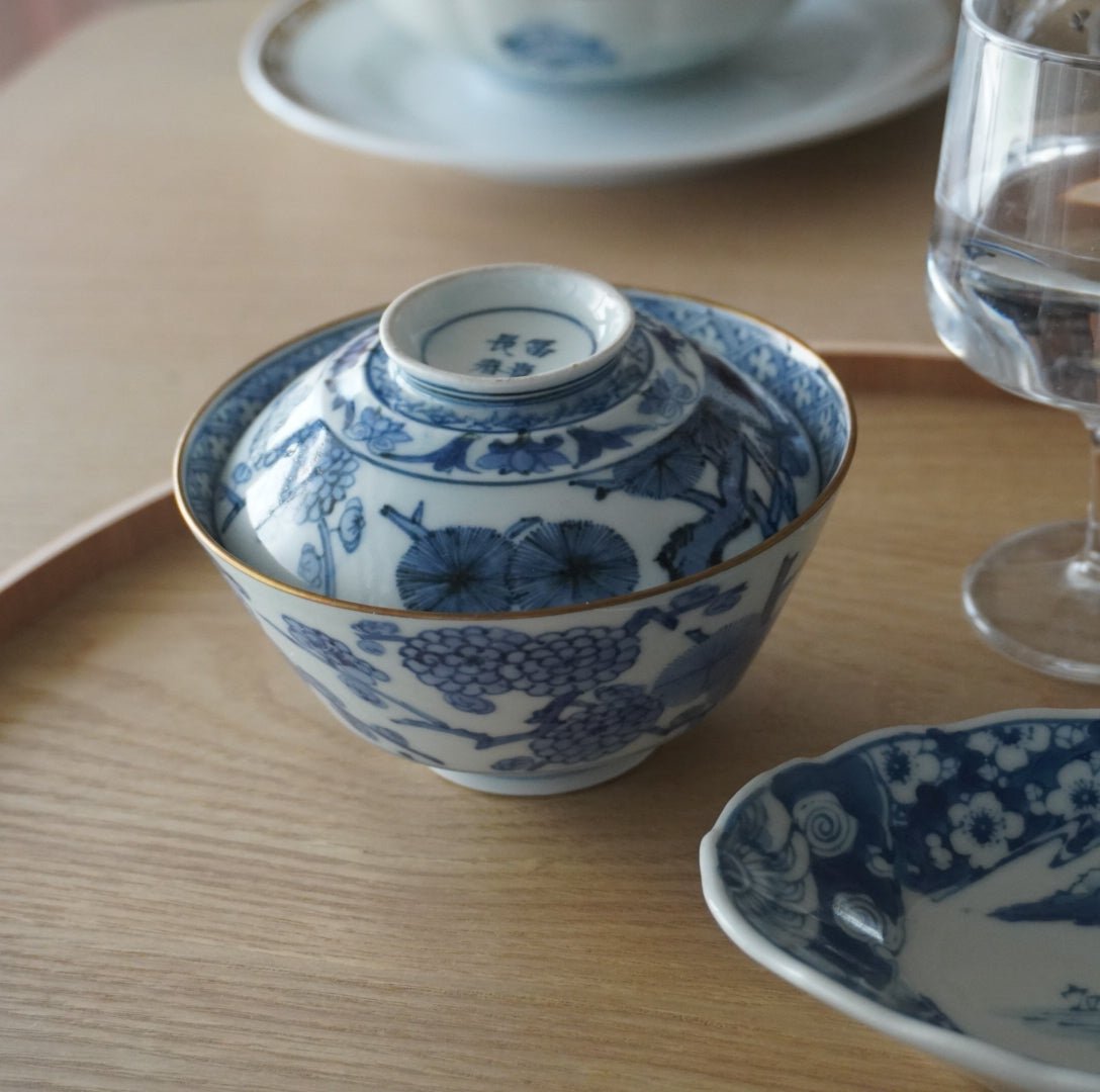 藍の余白、美しい古伊万里染付茶碗 - Kotto Shop