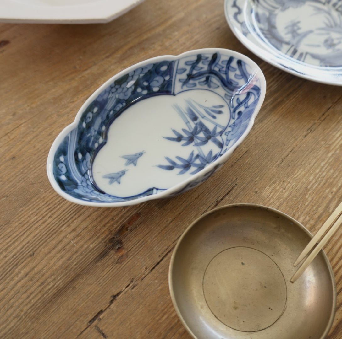 染付鳥と笹の葉変形皿 - Kotto Shop