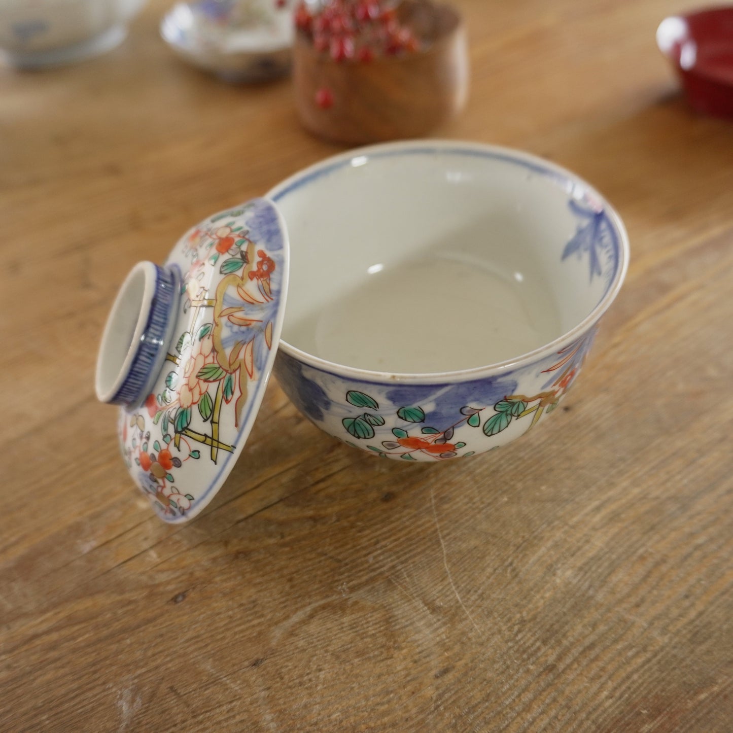 【お茶碗】花に蝶が舞う余白の美しい器 - Kotto Shop