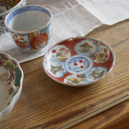 色絵と金彩の鮮やか小皿 - Kotto Shop