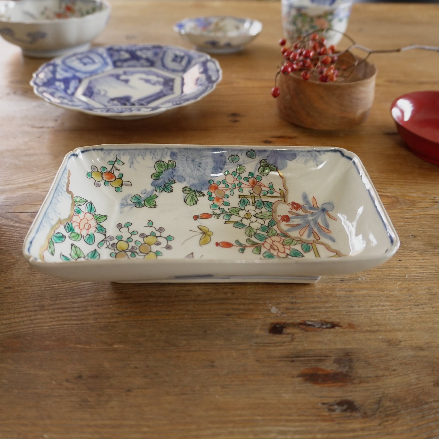 【長皿】花に蝶が舞う余白の美しい器 - Kotto Shop