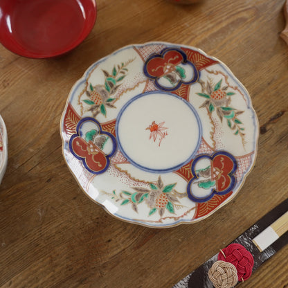 【甘手】余白がちょうどいい松に柘榴中皿 - Kotto Shop