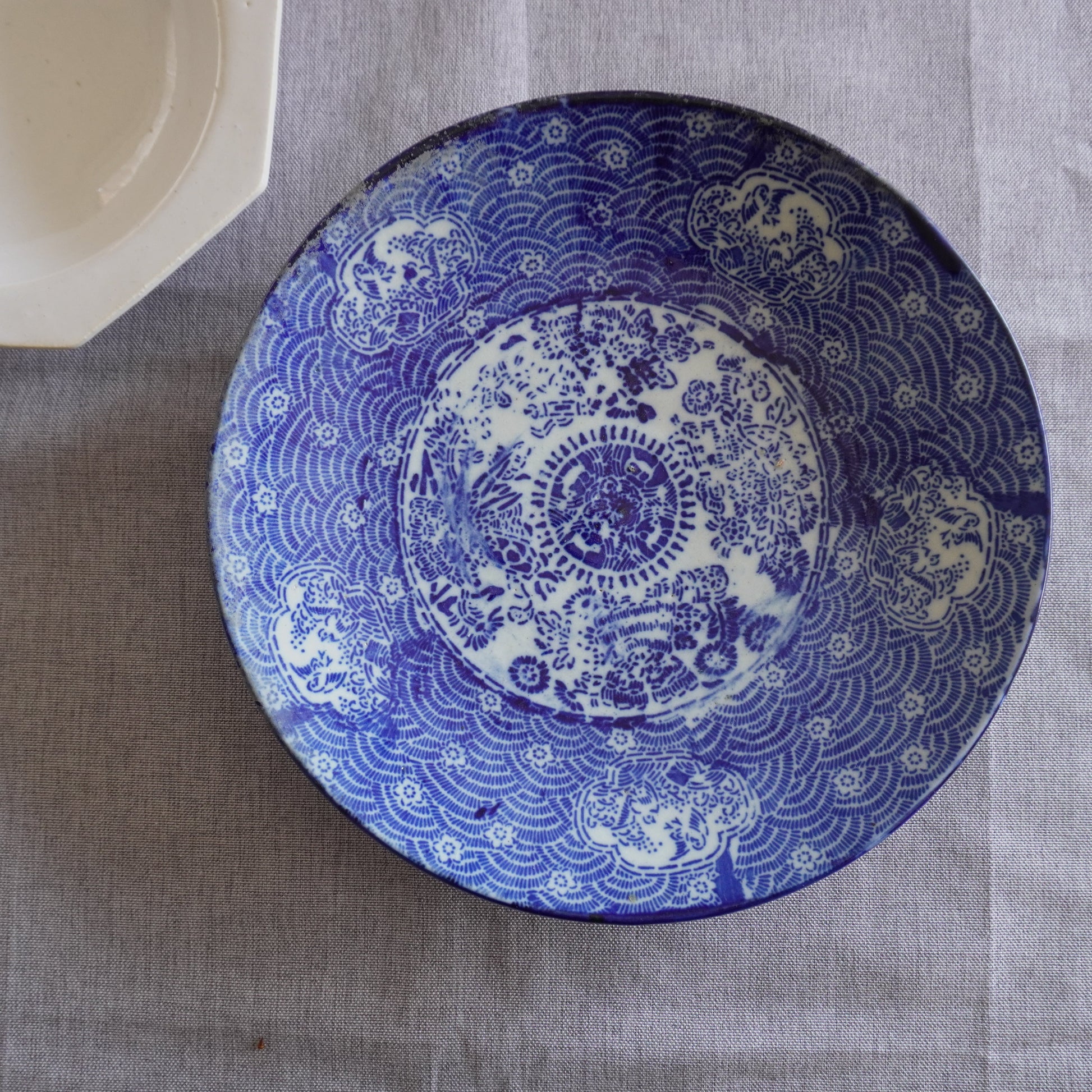 静かに食卓を彩る印判大皿 - Kotto Shop