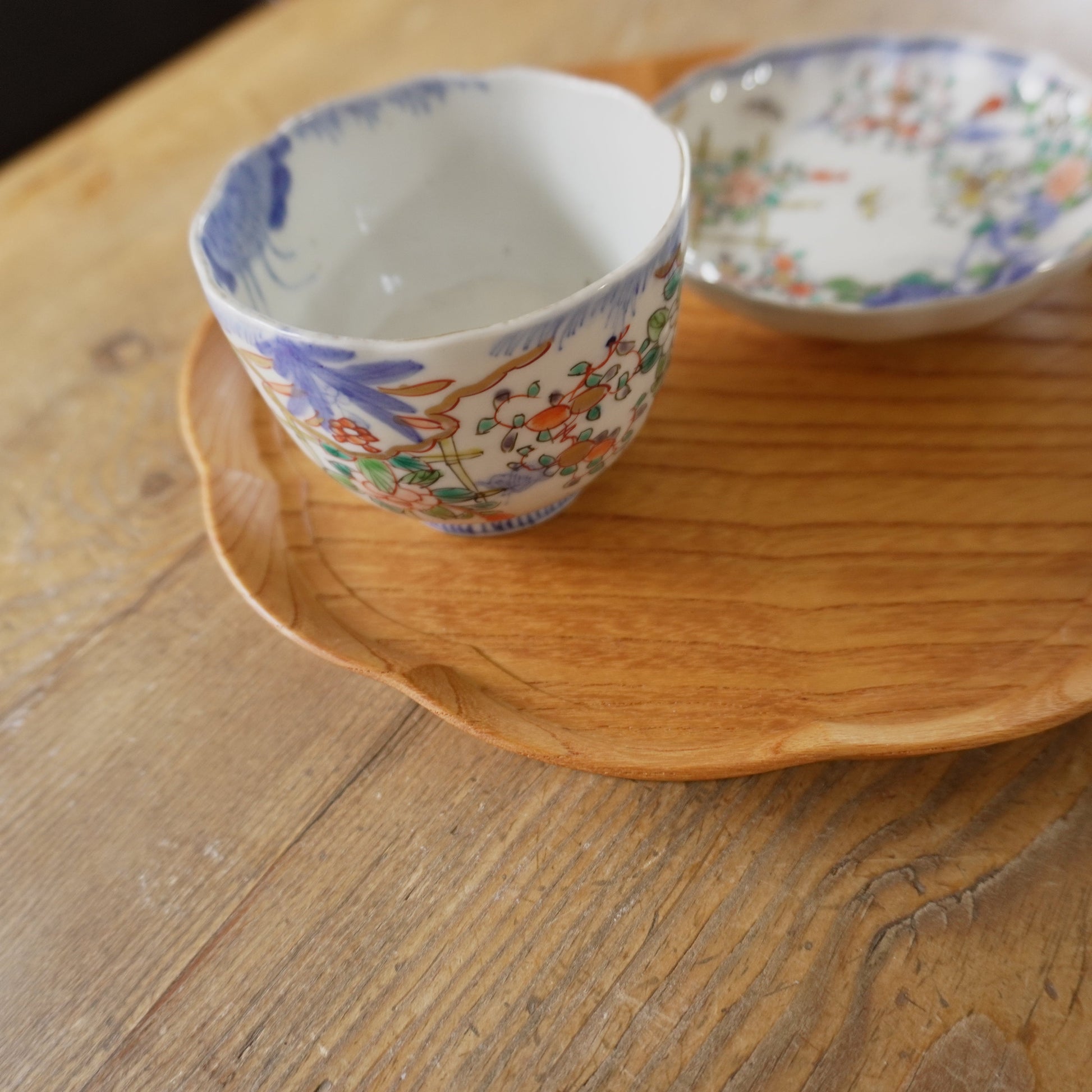 【向付】花に蝶が舞う余白の美しい器 - Kotto Shop