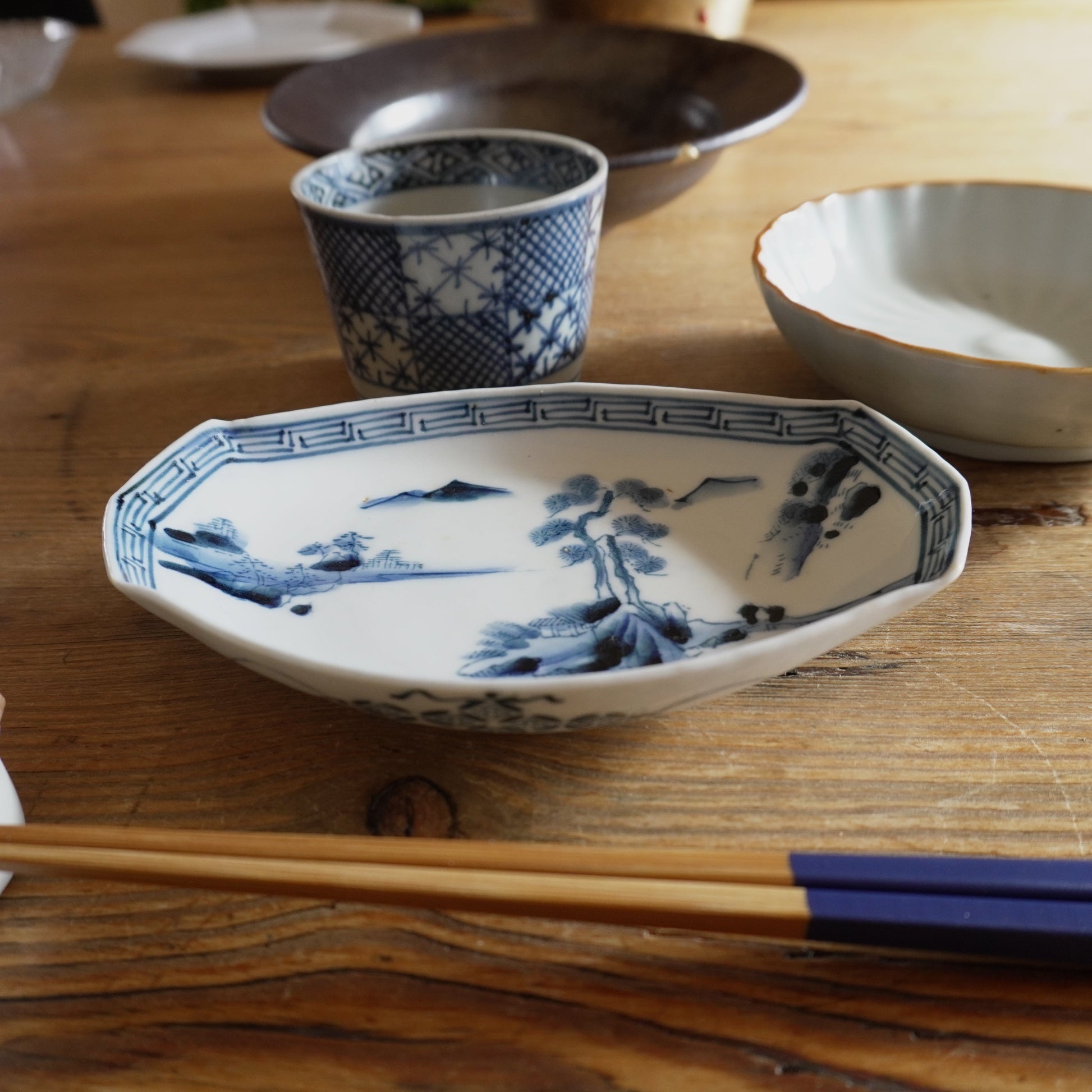 食卓にアクセントを加える変形長皿 - Kotto Shop