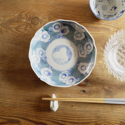 白梅が浮かぶ染付皿 - Kotto Shop