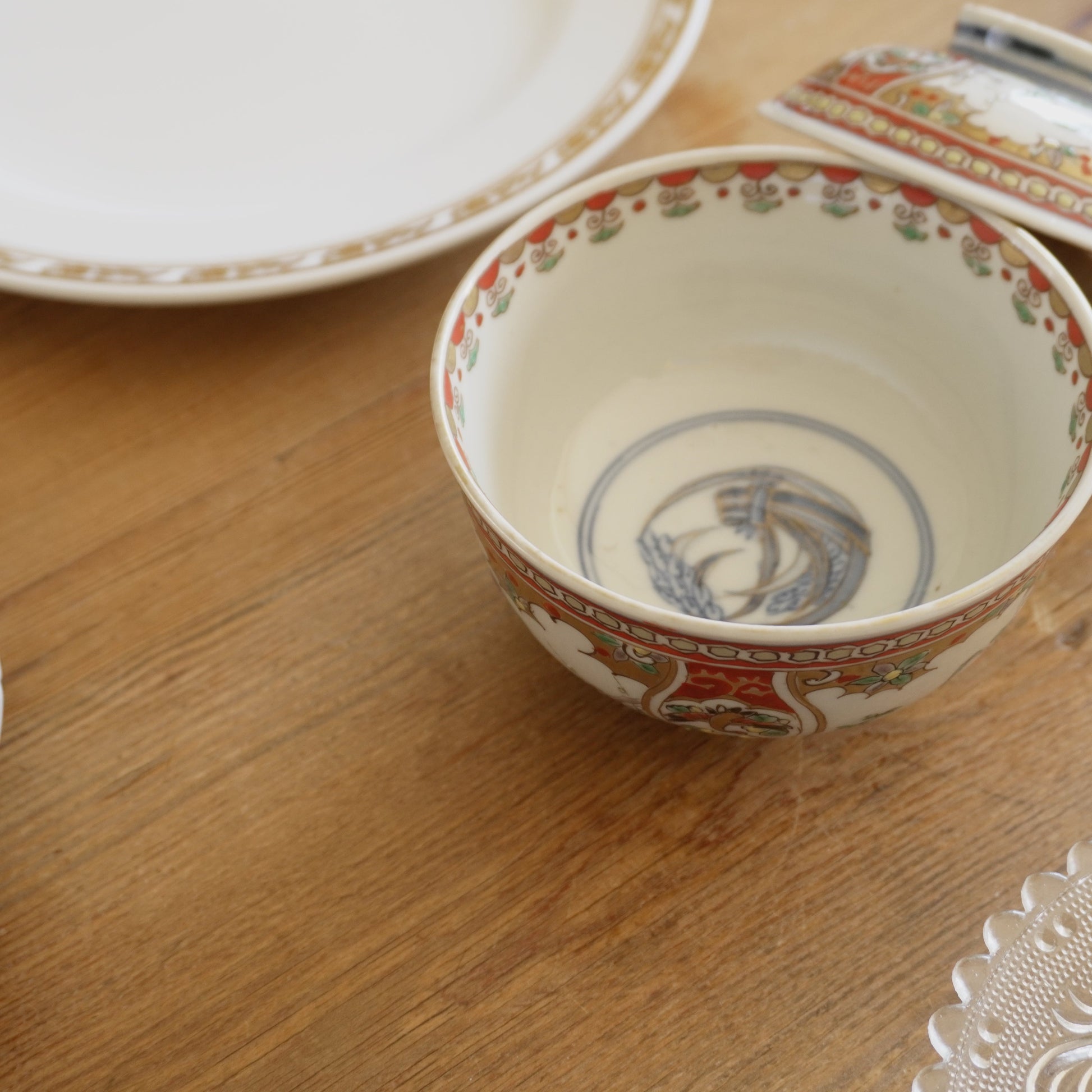 余白の可愛らしいオリエンタルお茶碗 - Kotto Shop