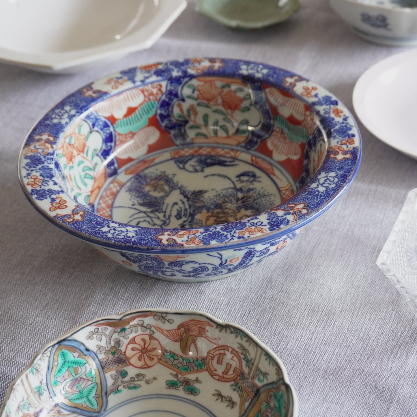 カジュアルに華やぐ牡丹に鳥図の鉢 - Kotto Shop