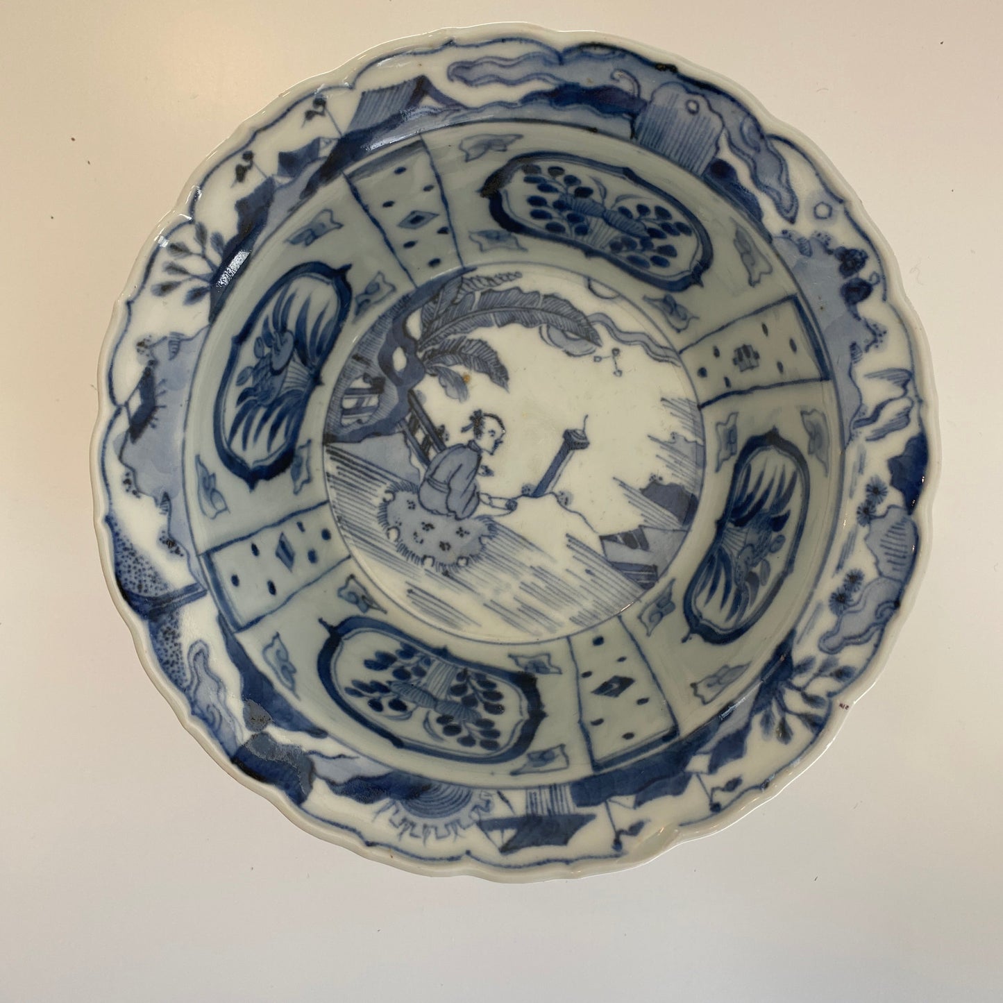 サイズ感が可愛らしい古伊万里芙蓉手鉢 - Kotto Shop