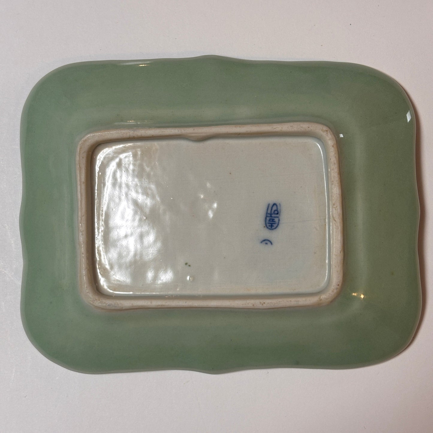 鳳凰舞うグリーンの変形皿 - Kotto Shop