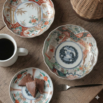 菊と鶴が舞う色絵ます皿（甘手） - Kotto Shop