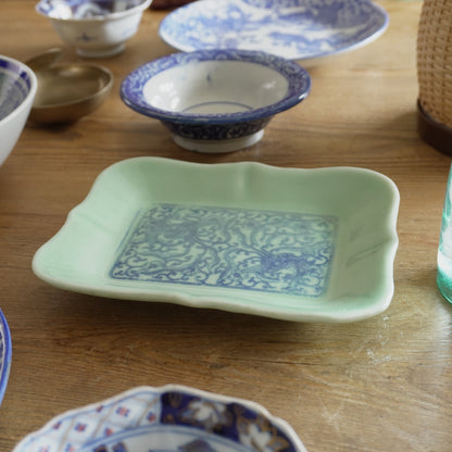 鳳凰舞うグリーンの変形皿 - Kotto Shop