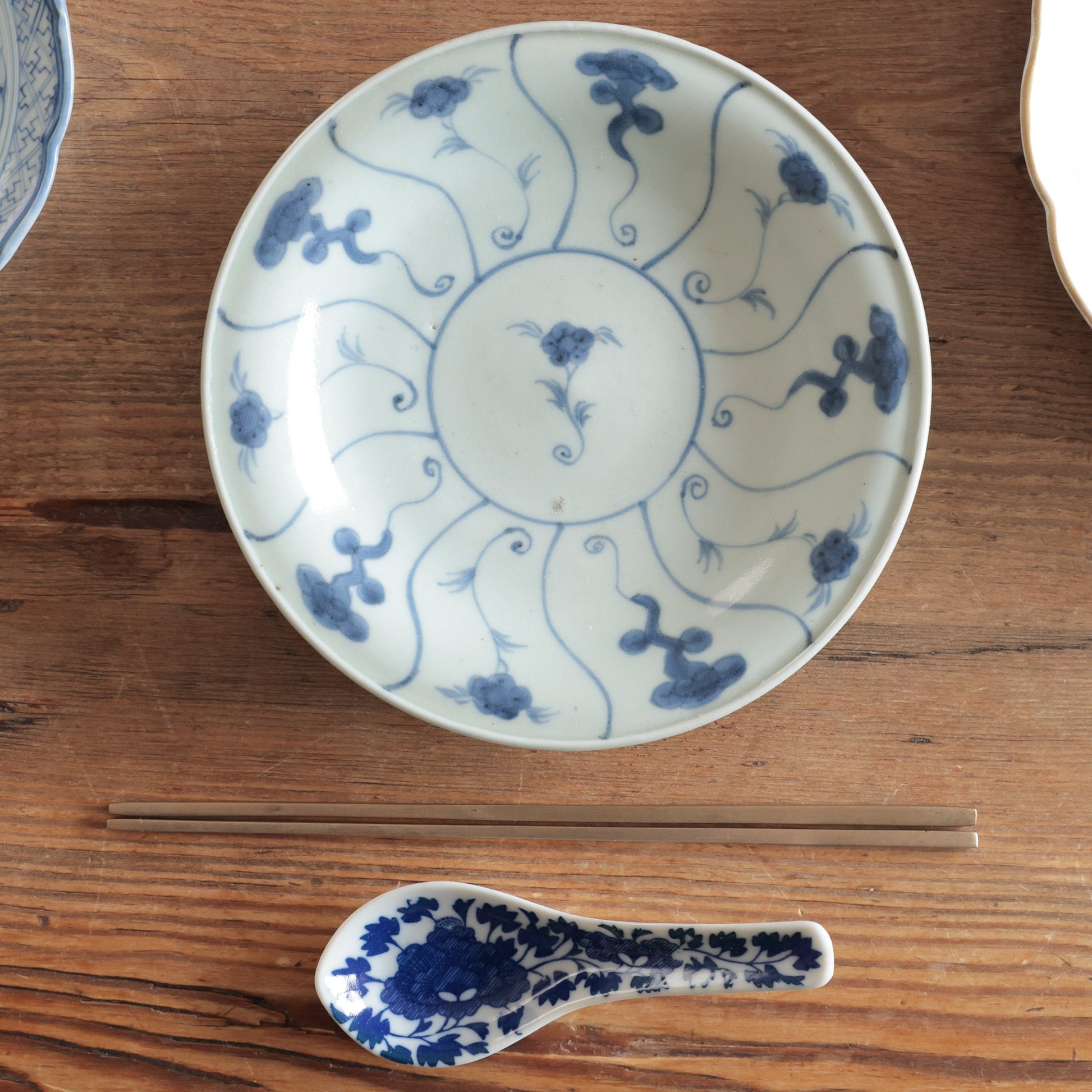 風合いのある使いやすい古伊万里中皿 - Kotto Shop