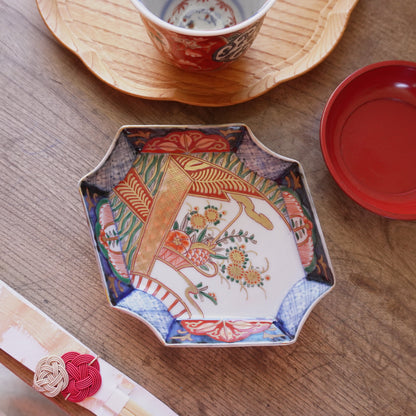 可憐な明治伊万里変形皿 - Kotto Shop