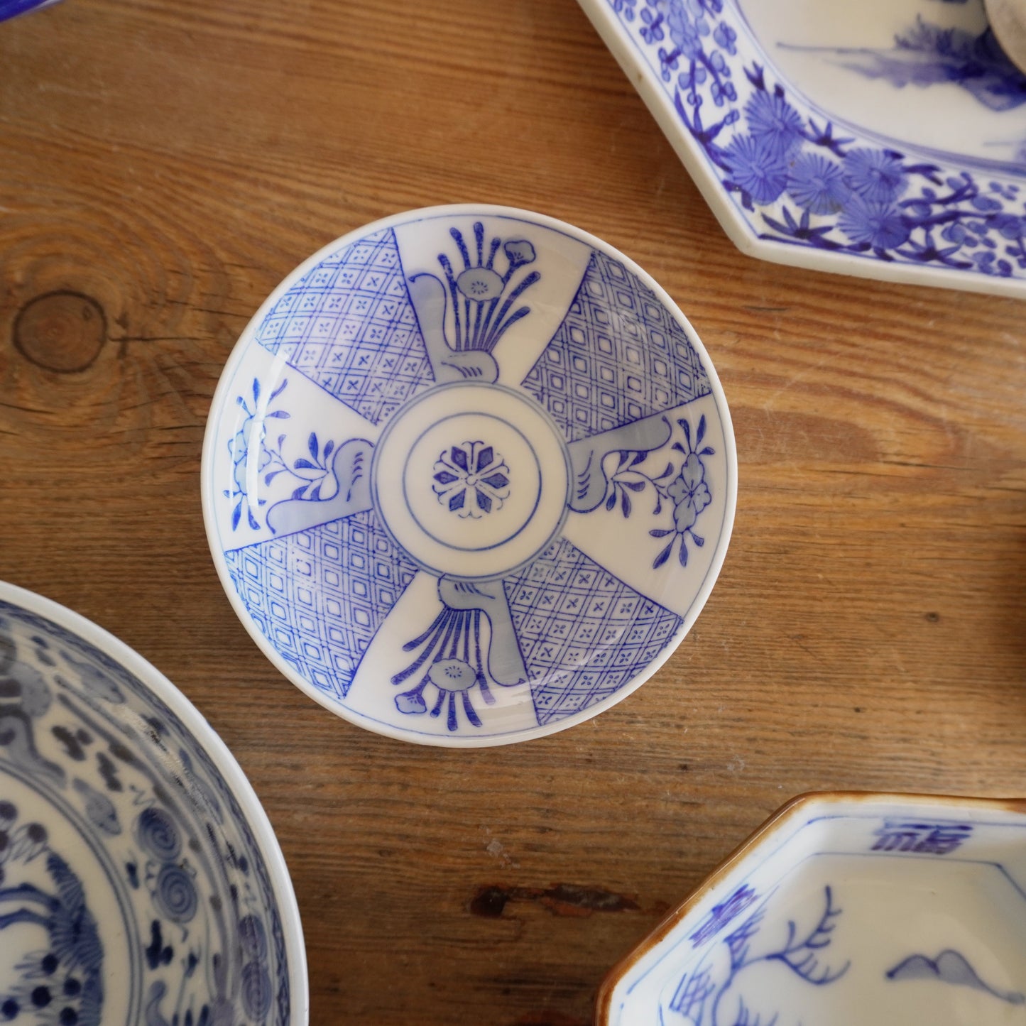 可愛らしい柔らかブルーのーの印判小皿 - Kotto Shop