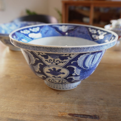 染付深鉢山に梅の古伊万里鉢 - Kotto Shop