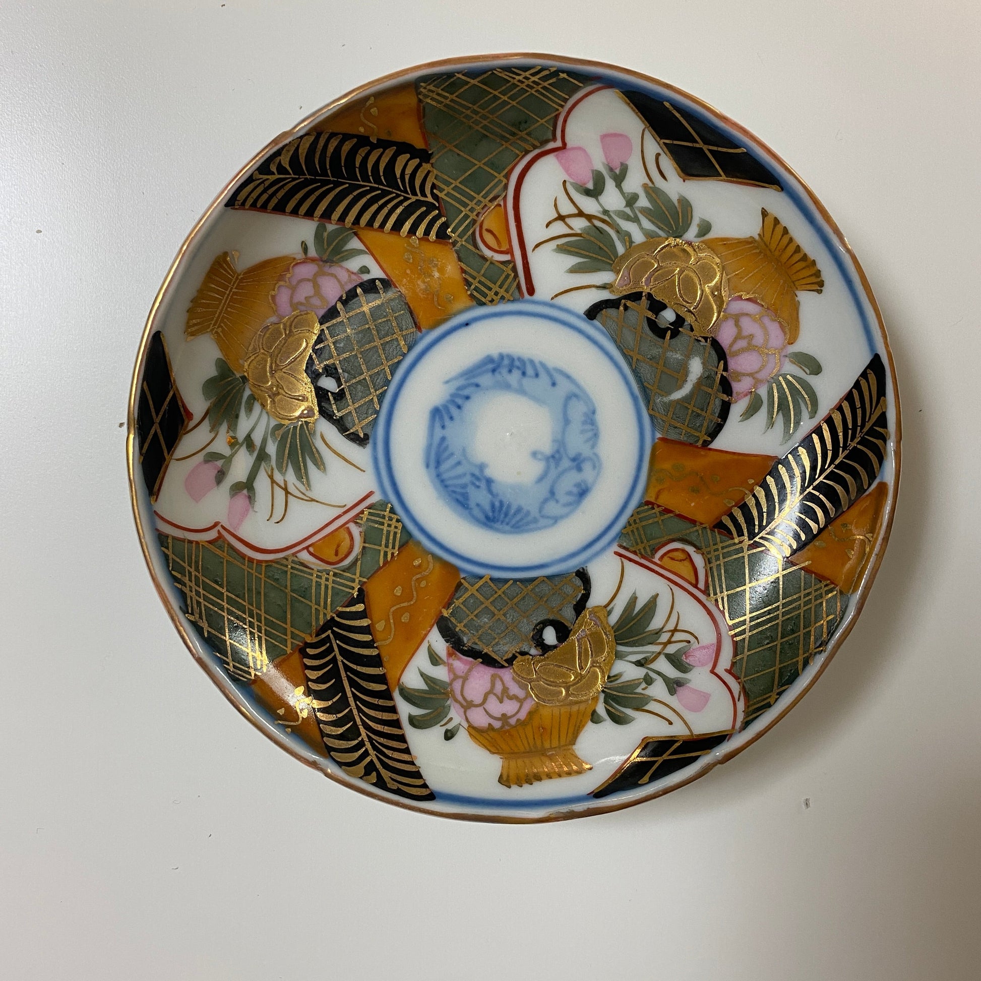 モダンな色彩の大正小皿 - Kotto Shop