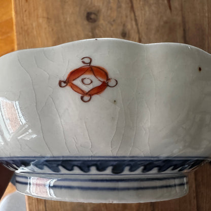 菊と鶴が舞う色絵ます皿（甘手） - Kotto Shop