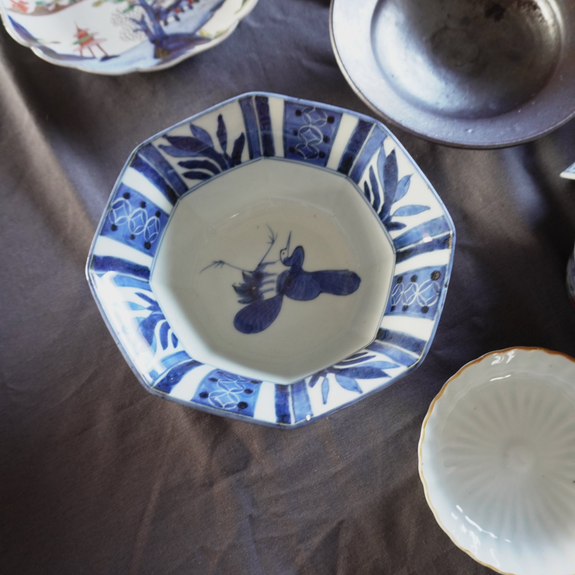 染付八角菖蒲と七宝中鉢 - Kotto Shop